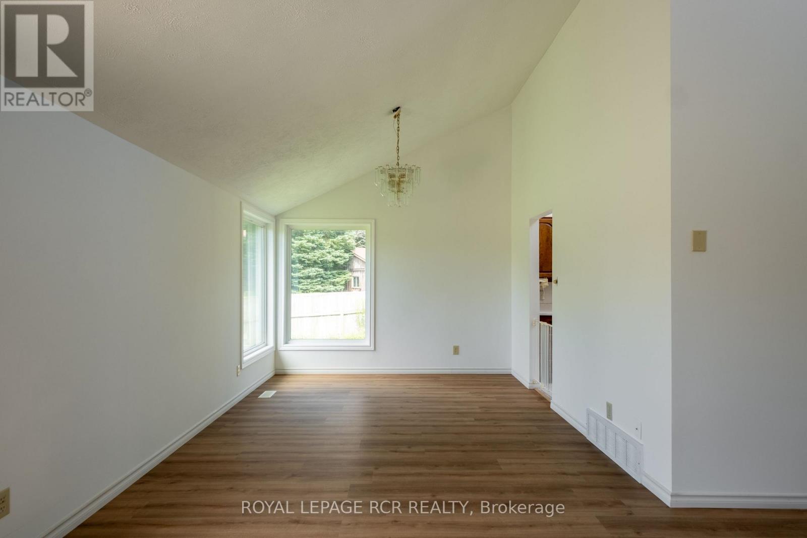 6066 4TH LINE - Image 20