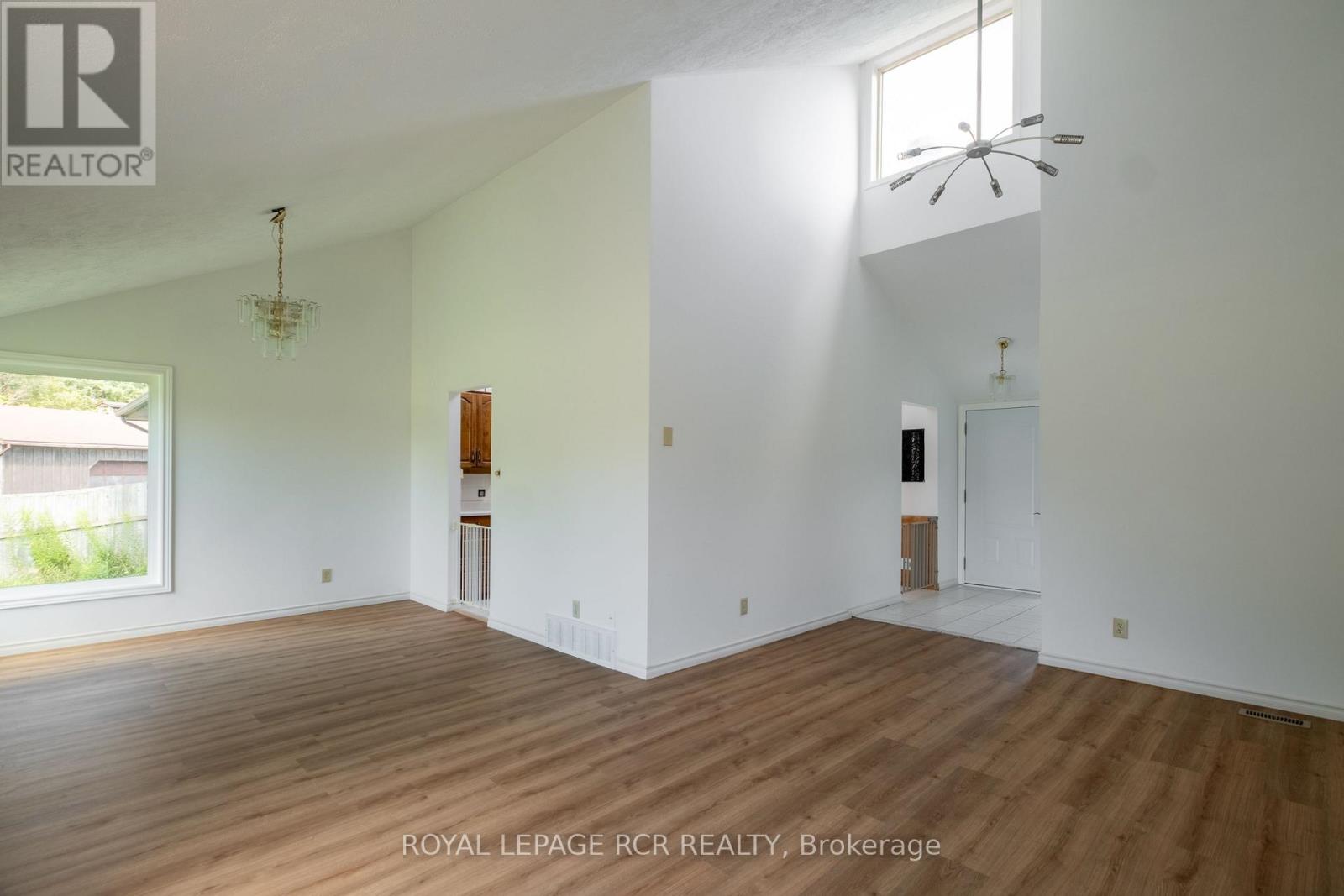 6066 4TH LINE - Image 21