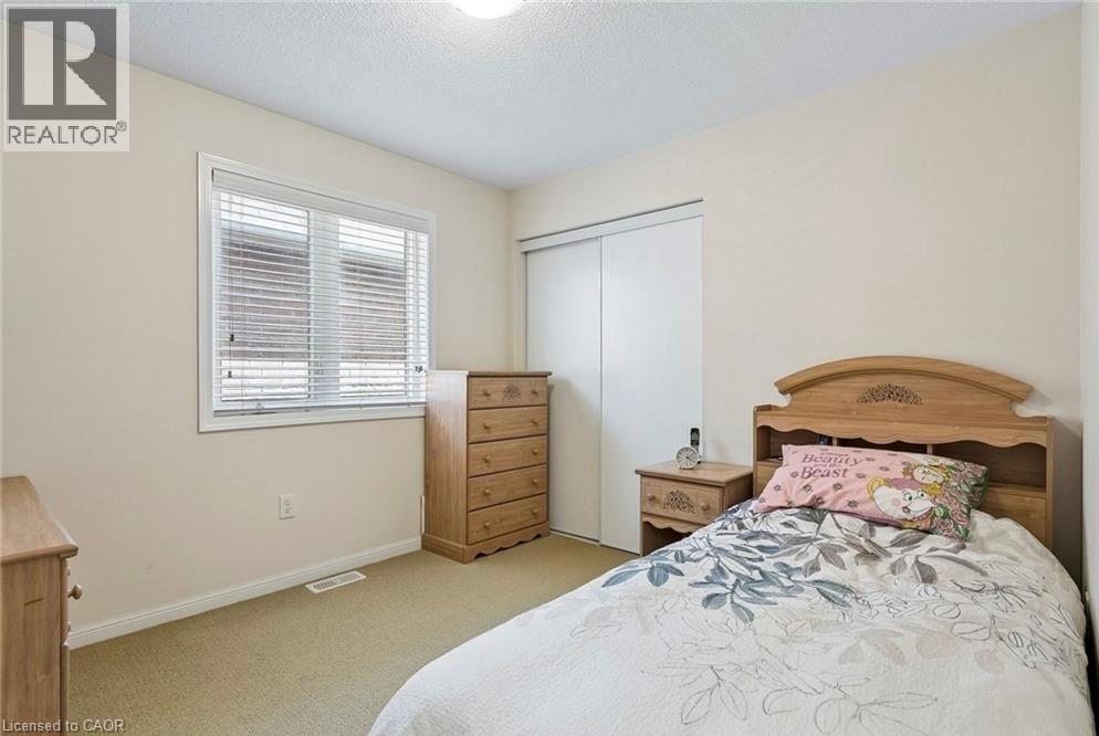 10 KLEMSCOTT Road - 16