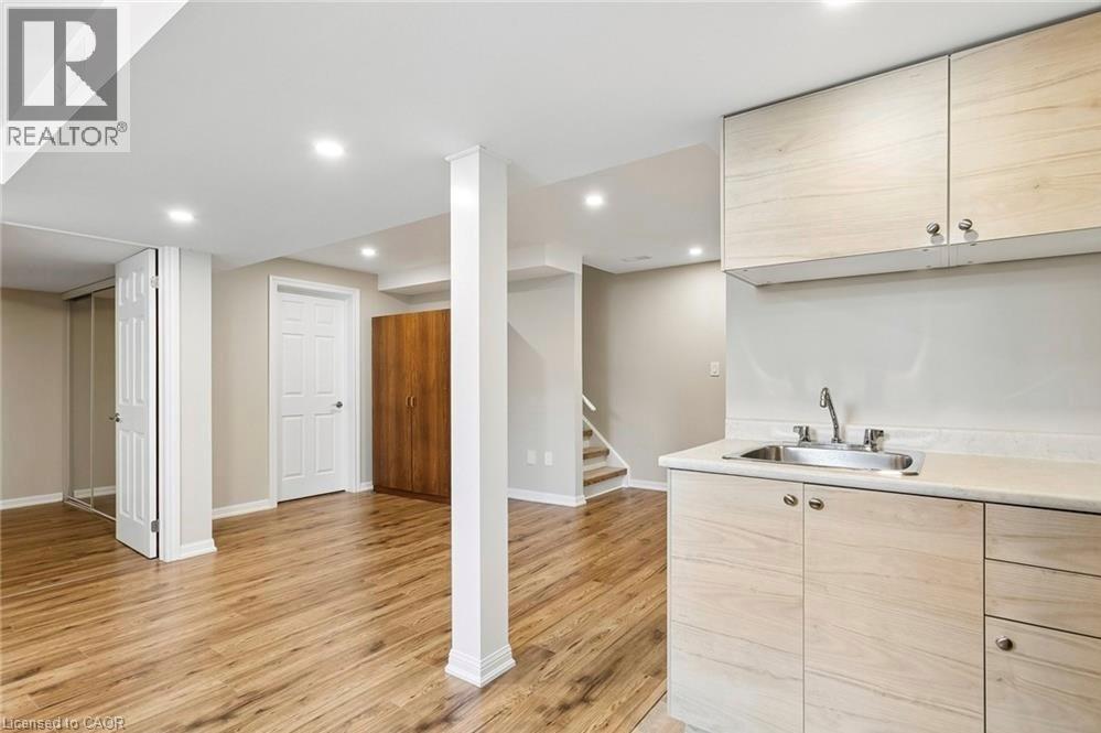 10 KLEMSCOTT Road - 28