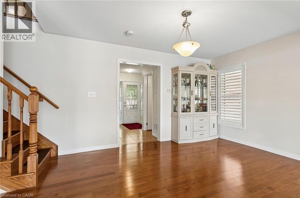 10 KLEMSCOTT Road - 3