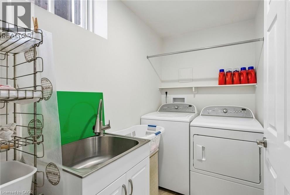 10 KLEMSCOTT Road - 33