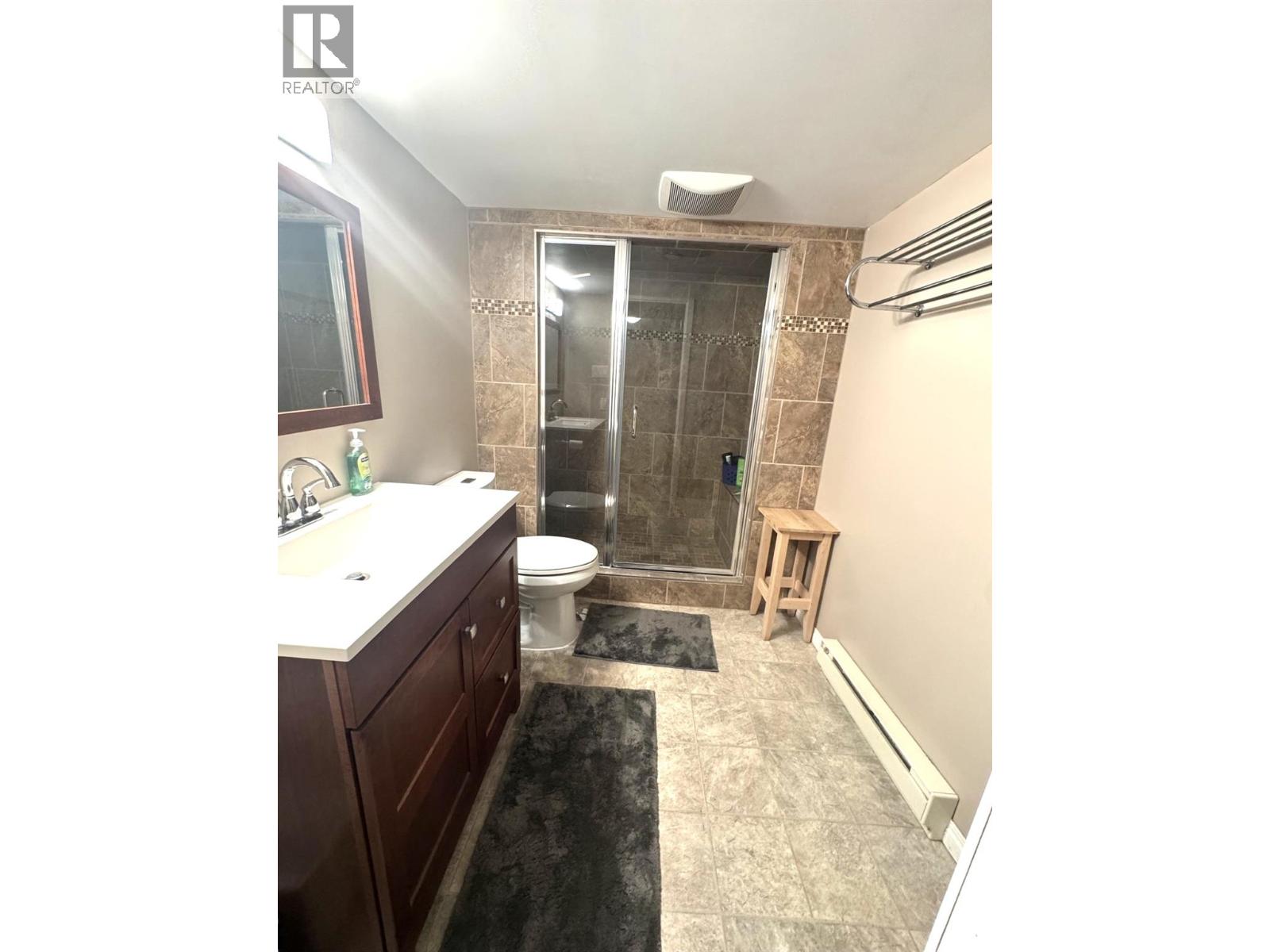 380 Ivy Road - Image 31