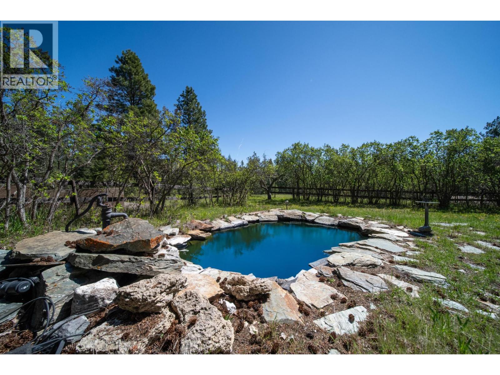 380 Ivy Road - Image 39