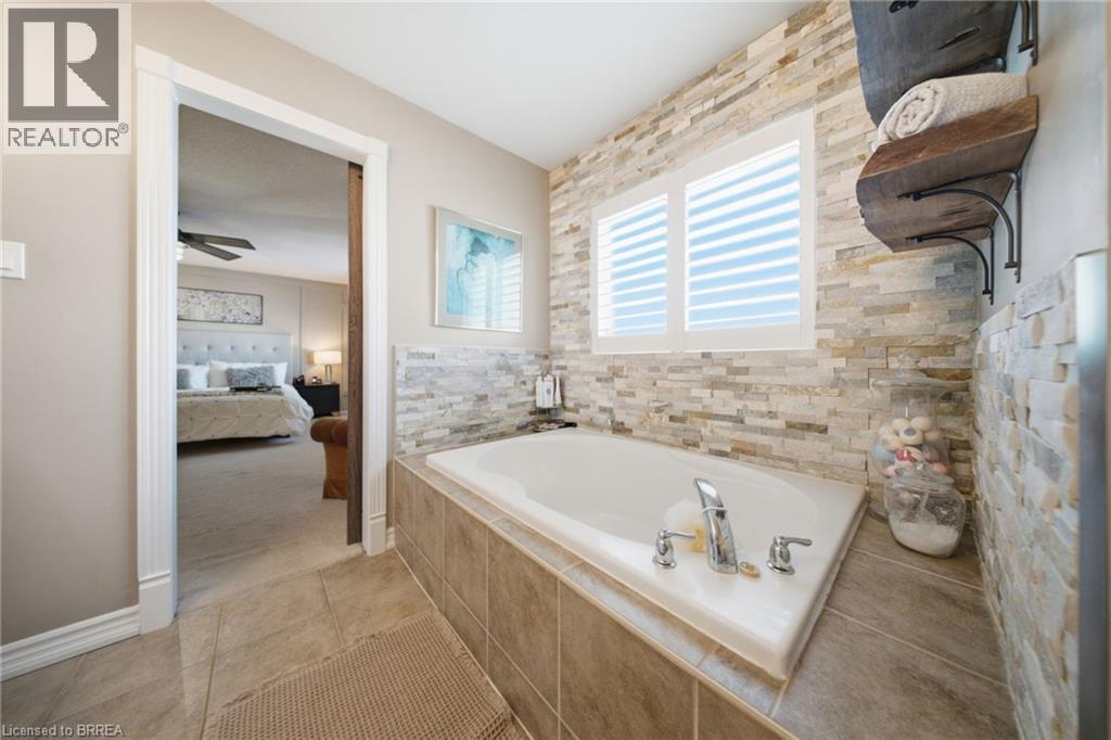 75 HUNTER Way - 26