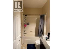 4pc Bathroom - 229 S Avenue N, Saskatoon, SK S7L2Z7 Photo 14