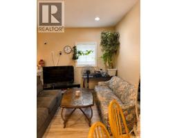 2pc Bathroom - 229 S Avenue N, Saskatoon, SK S7L2Z7 Photo 17