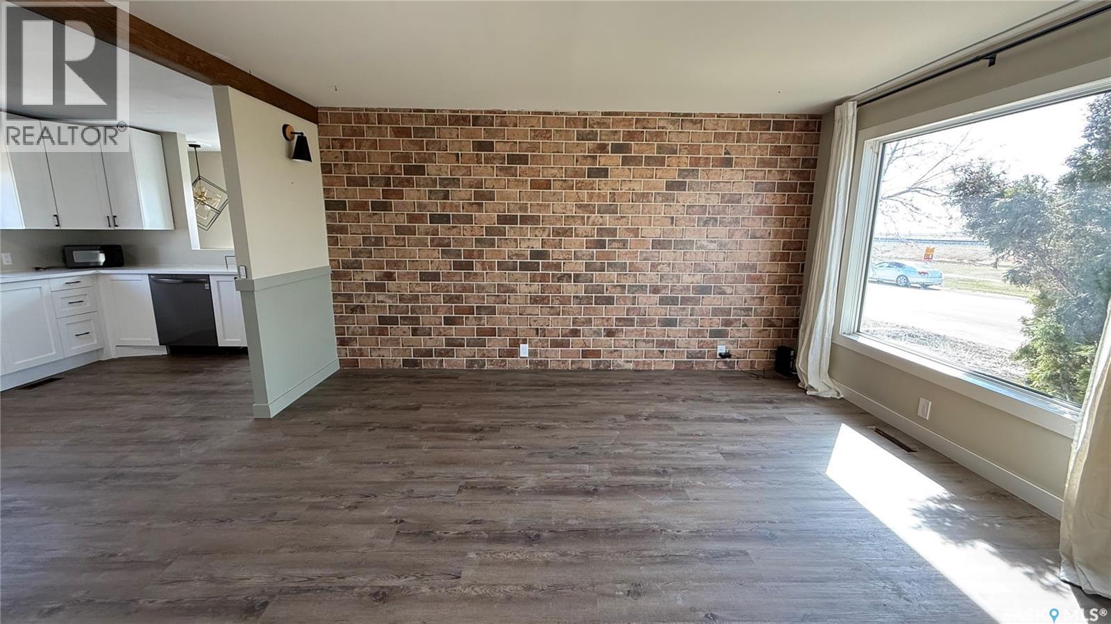 108 Front STREET N - 22