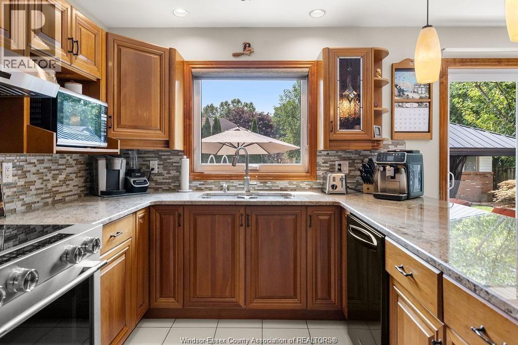2137 EDGEMORE AVENUE - Image 10