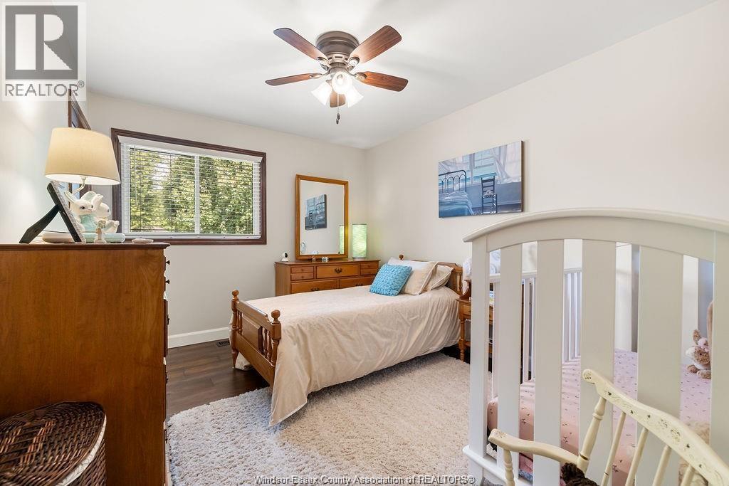 2137 EDGEMORE AVENUE - Image 24