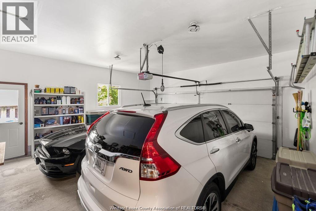 2137 EDGEMORE AVENUE - Image 32
