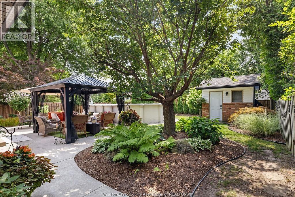 2137 EDGEMORE AVENUE - Image 39