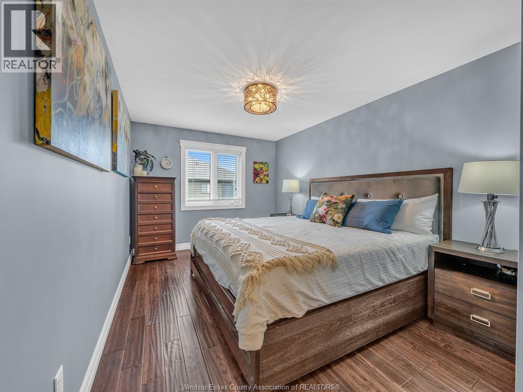 11944 THISTLEDOWN - 13