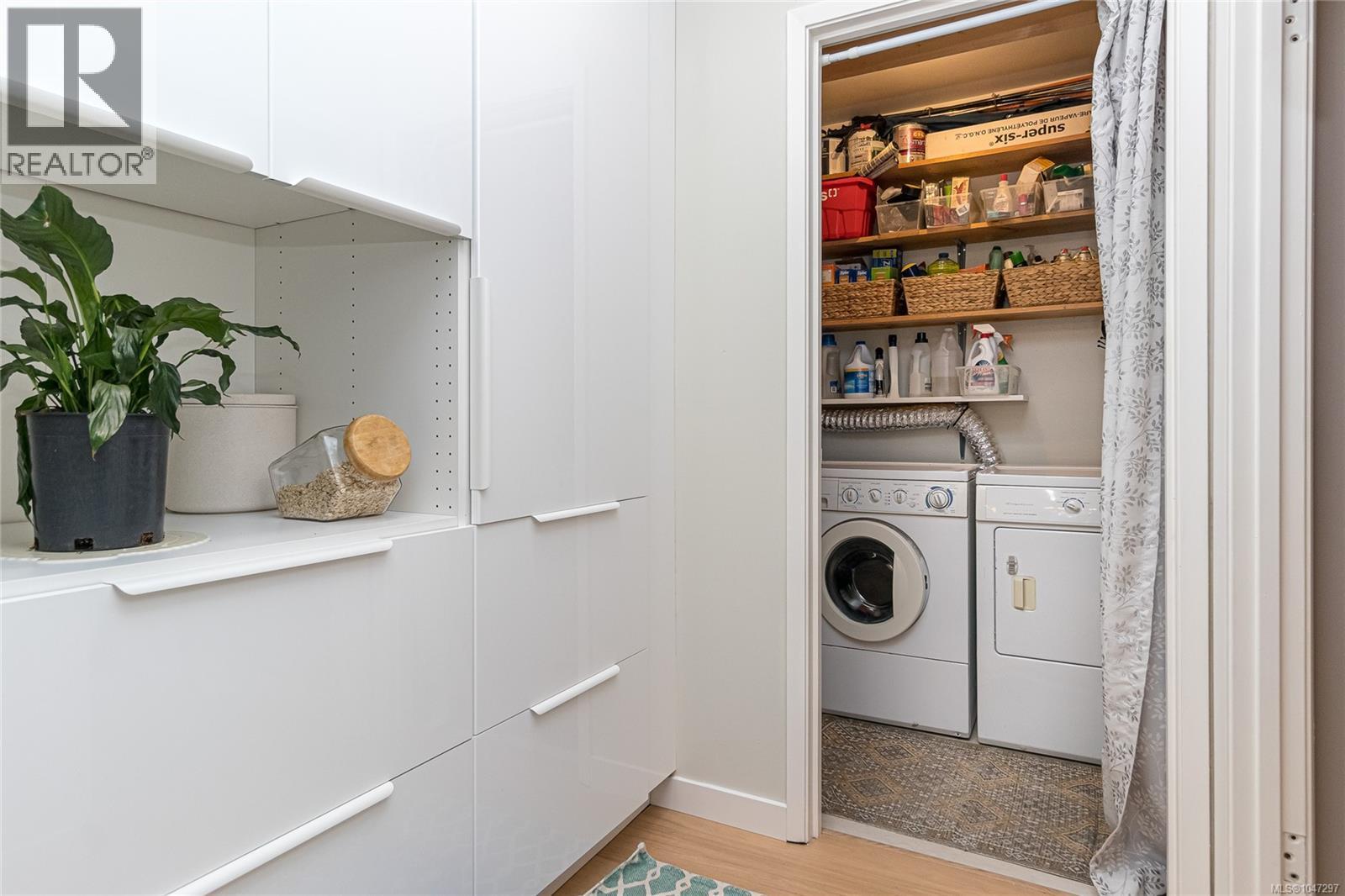 946 Market St - 28