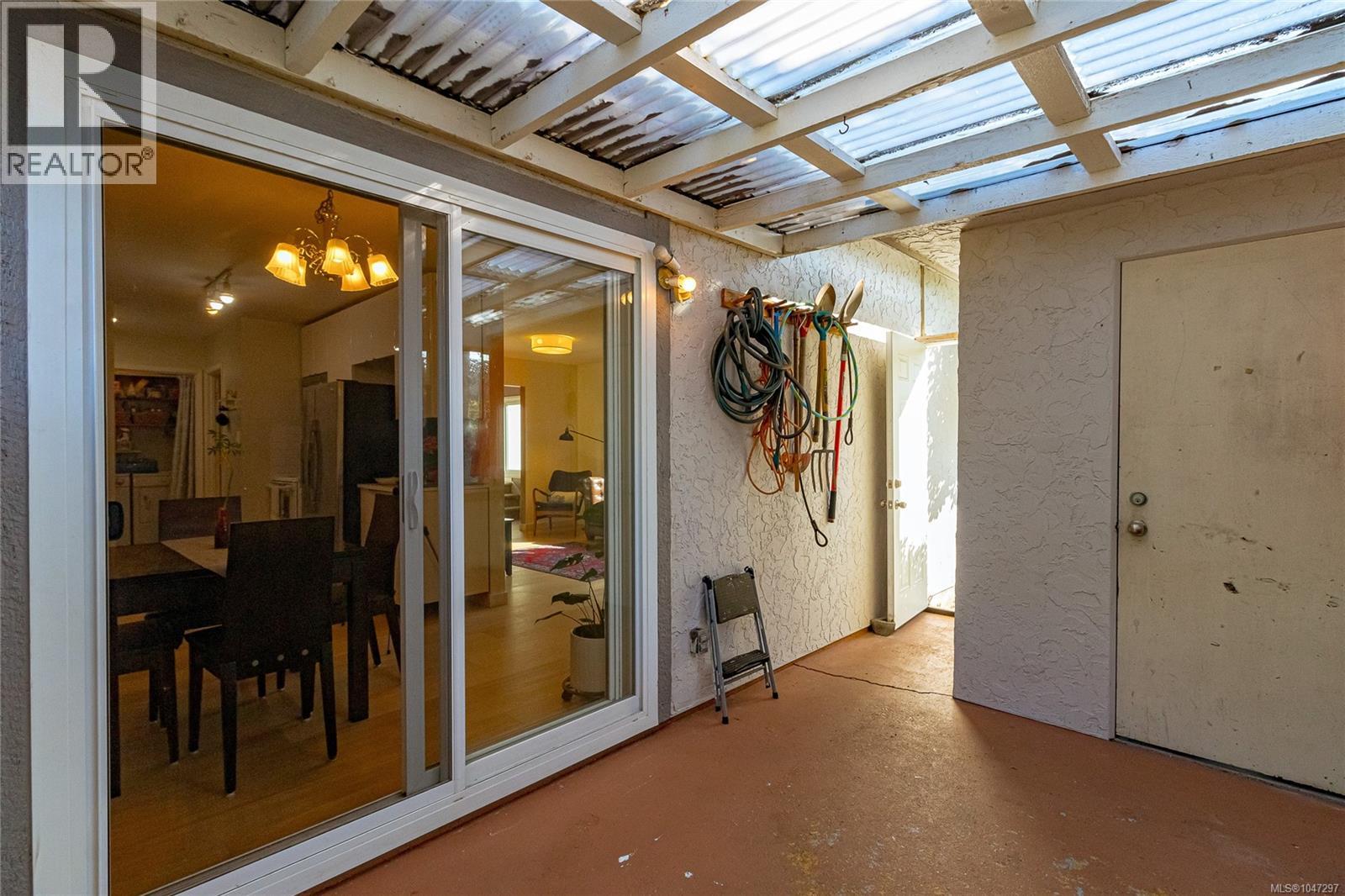 946 Market St - Image 33