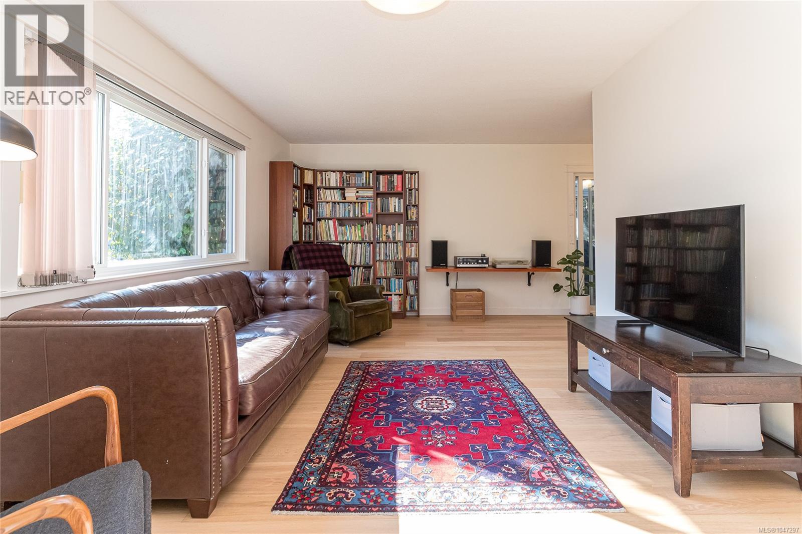 946 Market St - Image 7