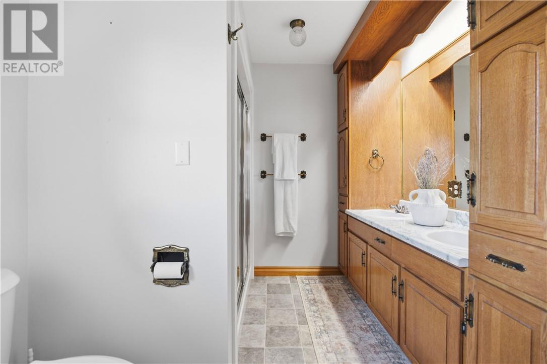 1803 Pierre Street - Image 24