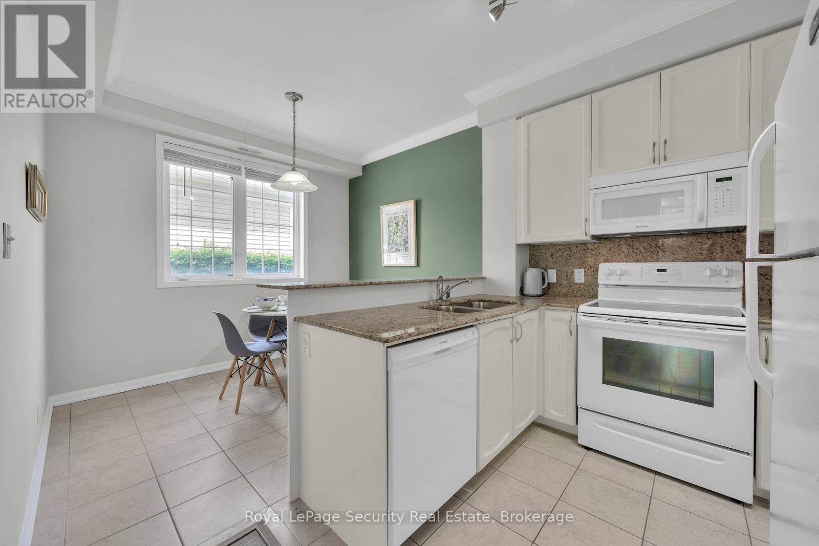 #101 52 HARVEY JOHNSTON WAY - 11