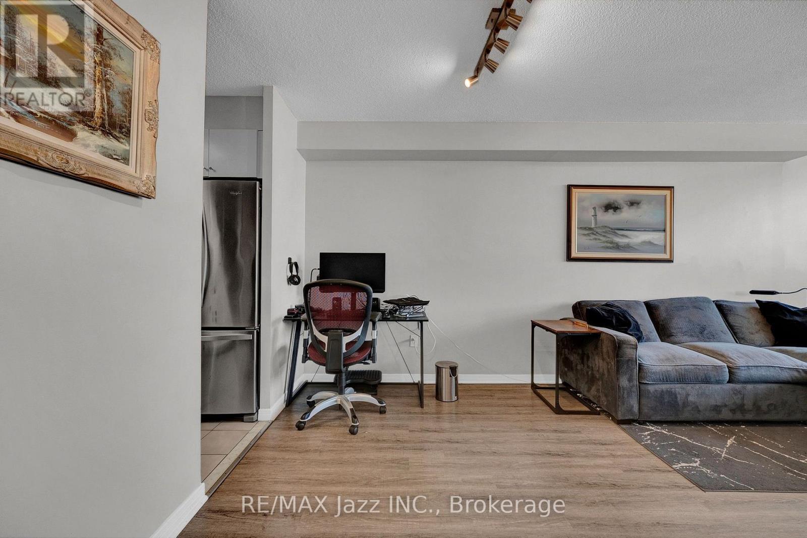 #608 80 ATHOL STREET E - Image 11