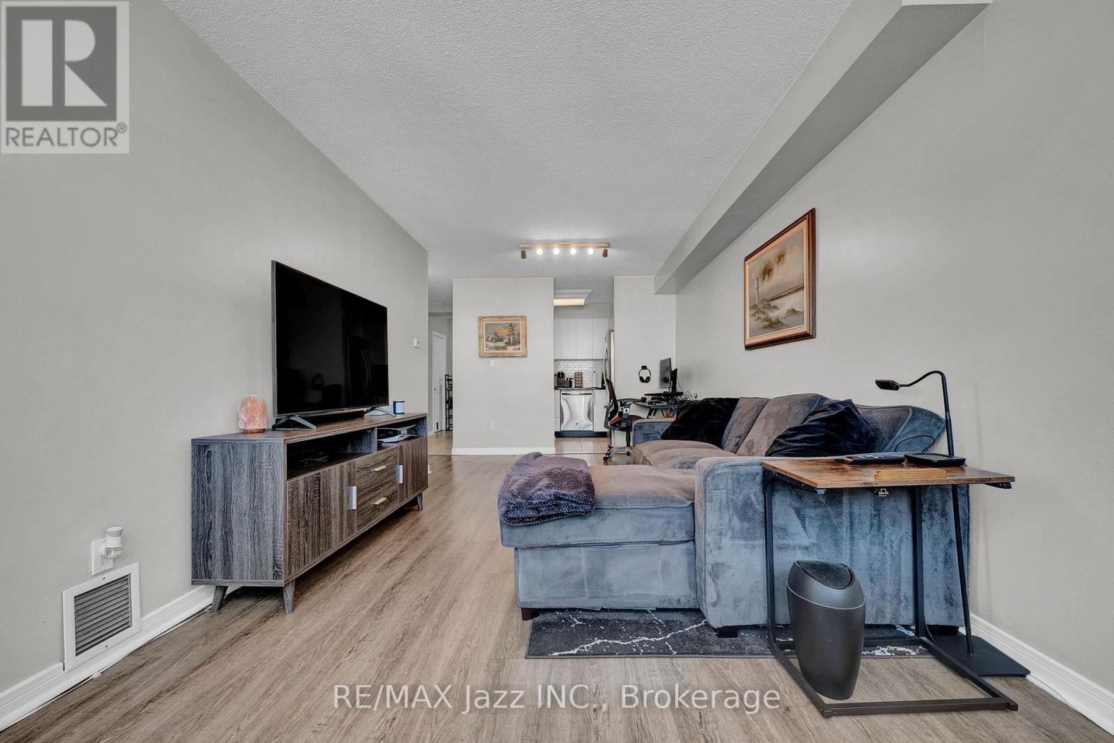 #608 80 ATHOL STREET E - Image 14