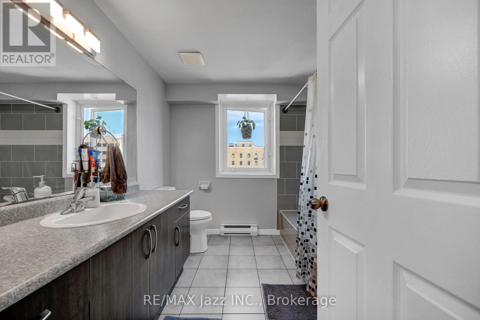 #608 80 ATHOL STREET E - Image 24