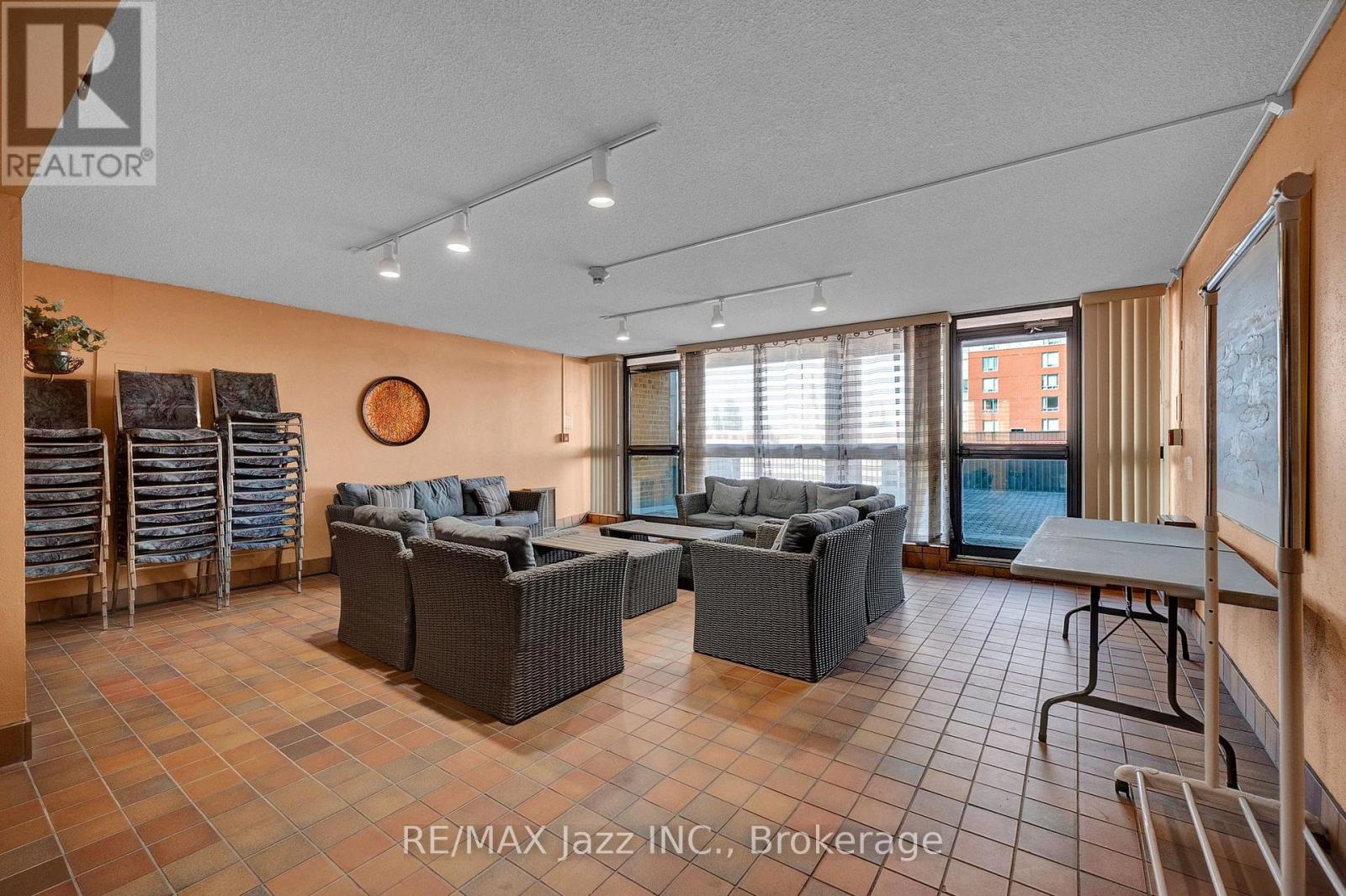 #608 80 ATHOL STREET E - Image 26