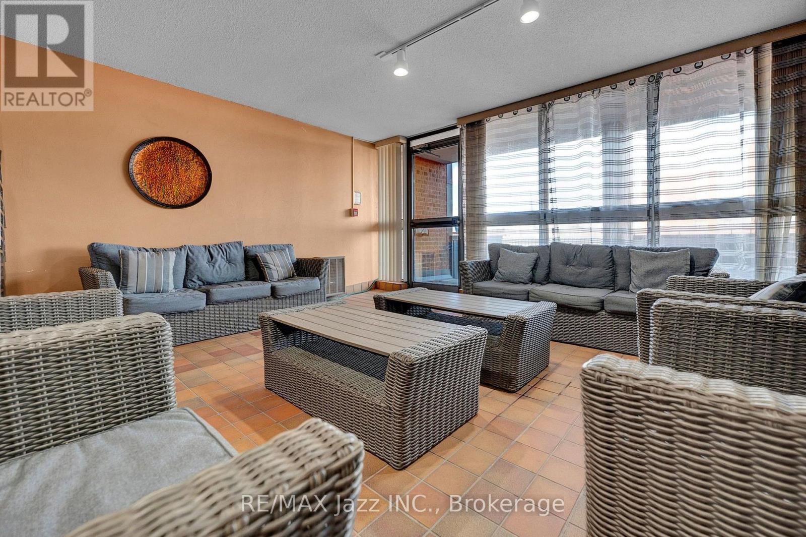 #608 80 ATHOL STREET E - Image 27
