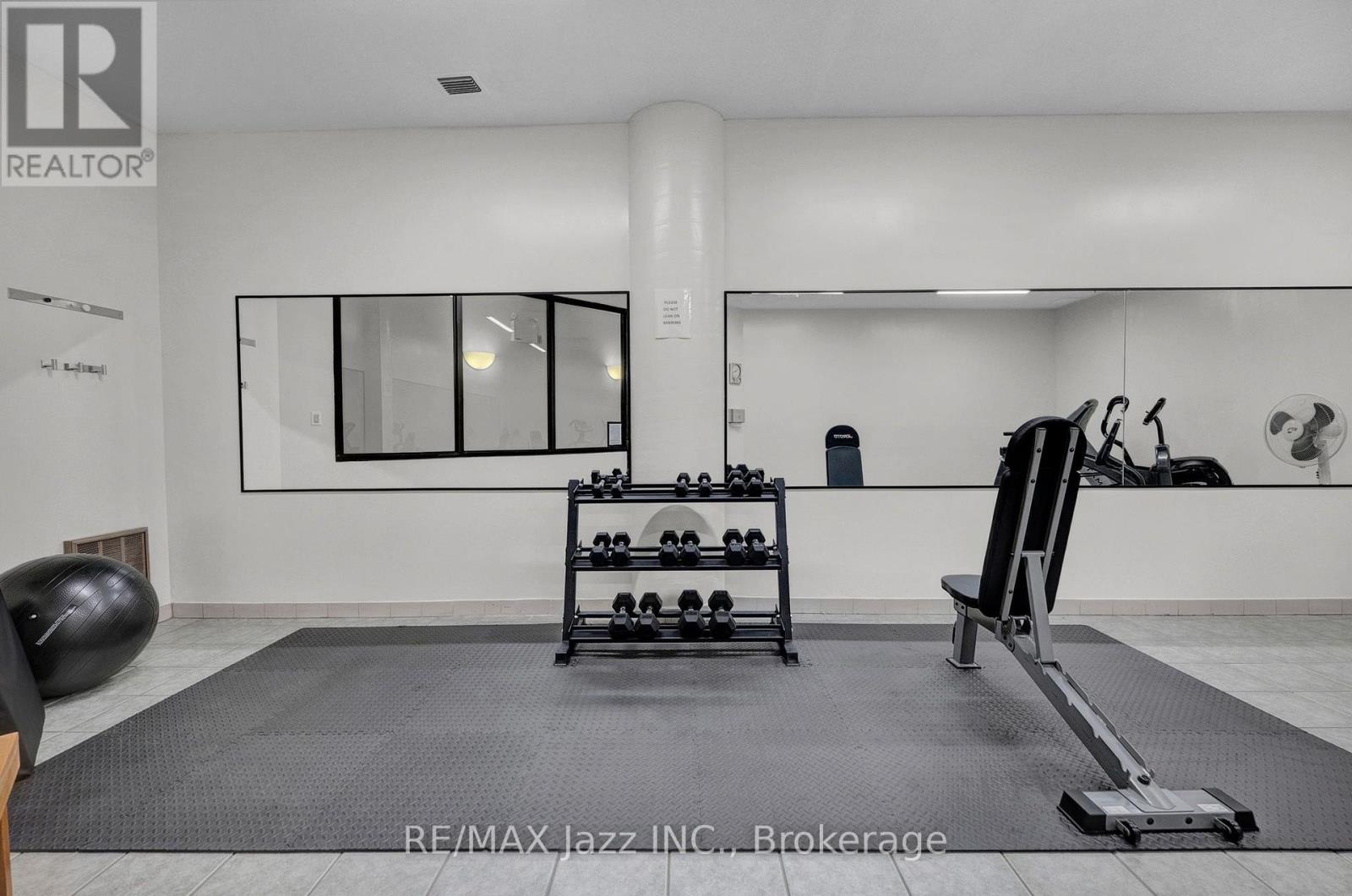 #608 80 ATHOL STREET E - Image 32