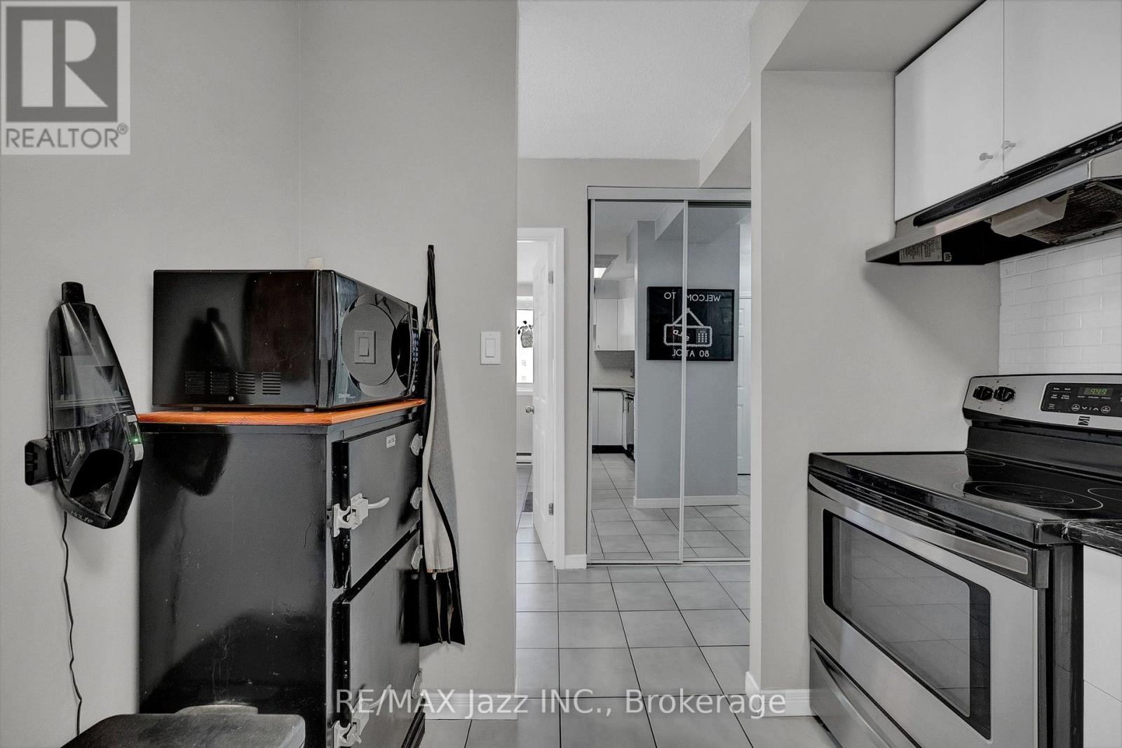 #608 80 ATHOL STREET E - Image 7