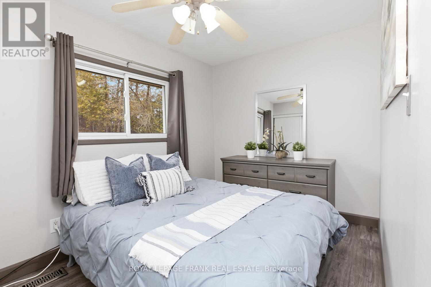 111 BALL POINT ROAD - Image 35