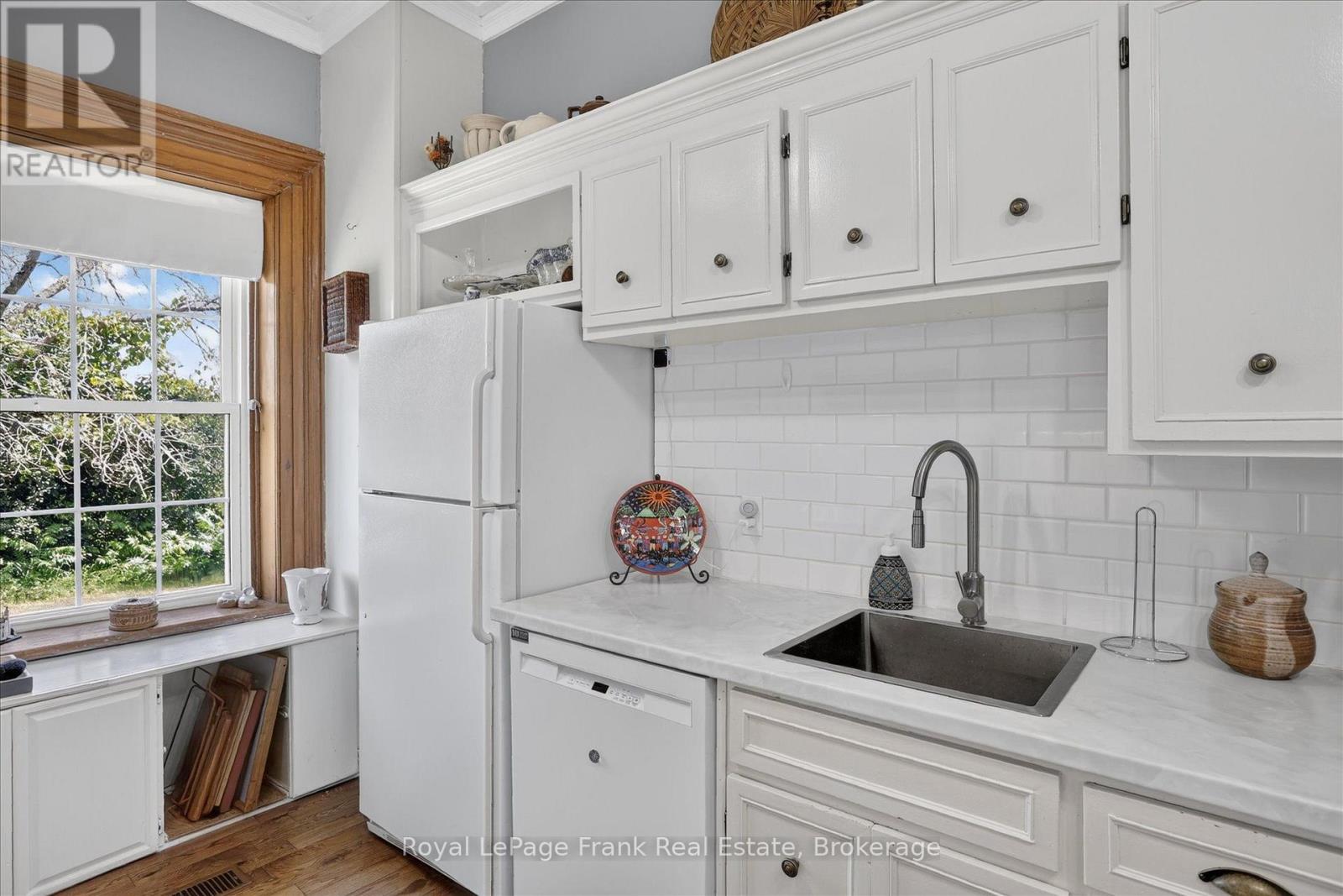 1375 HOLDEN ROAD - 13