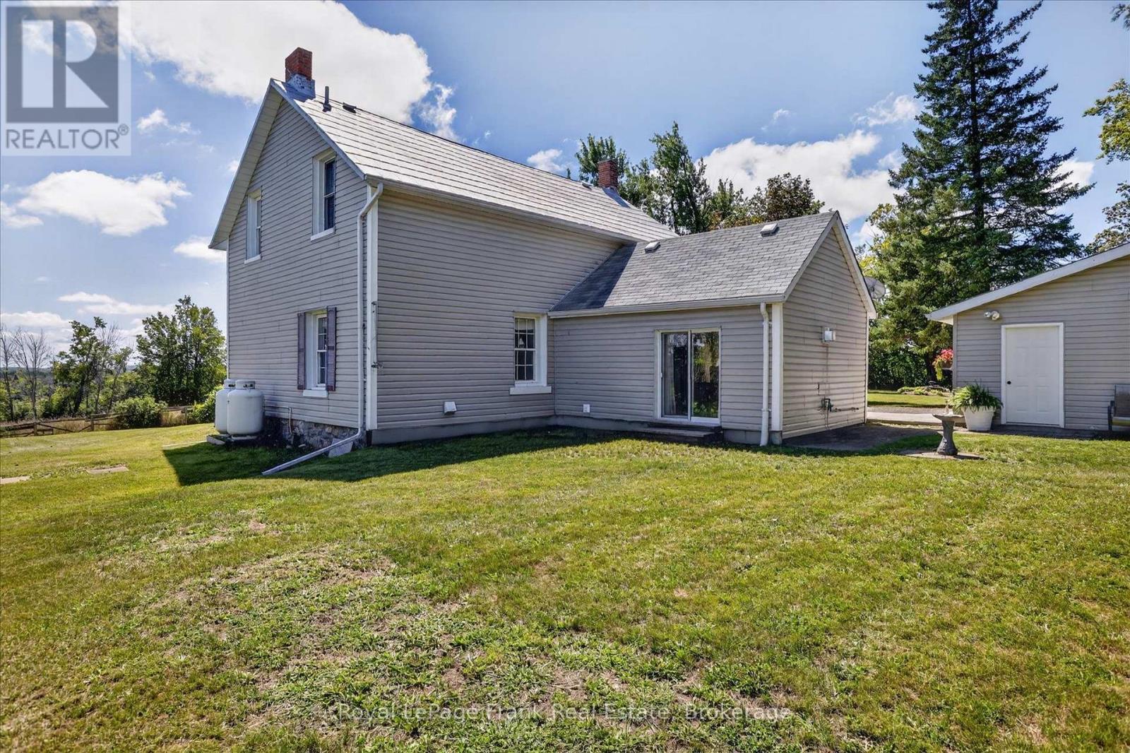 1375 HOLDEN ROAD - 35