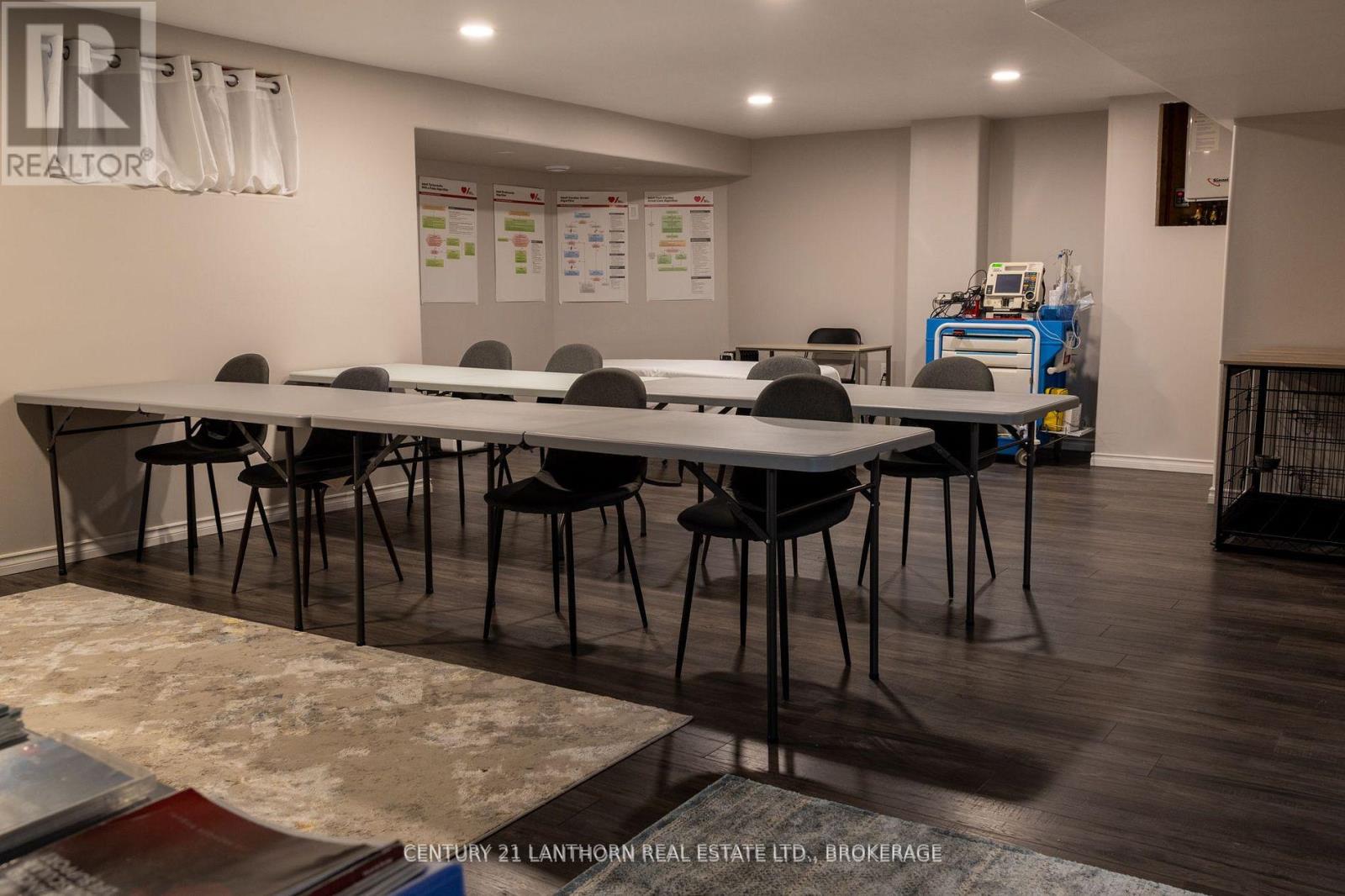 409 CAVENDISH CRESCENT - 36