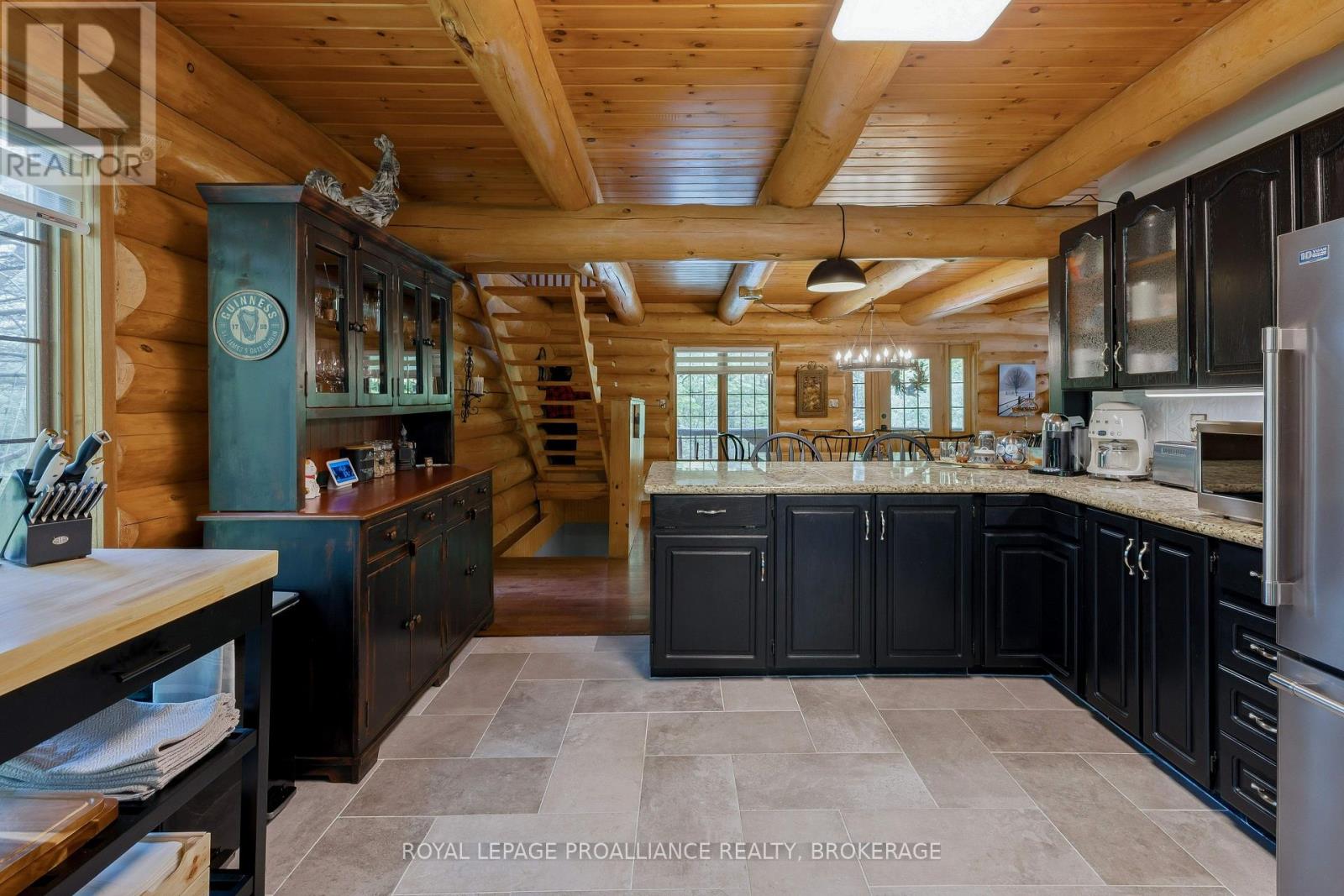 156 DARLINGSIDE DRIVE - 5