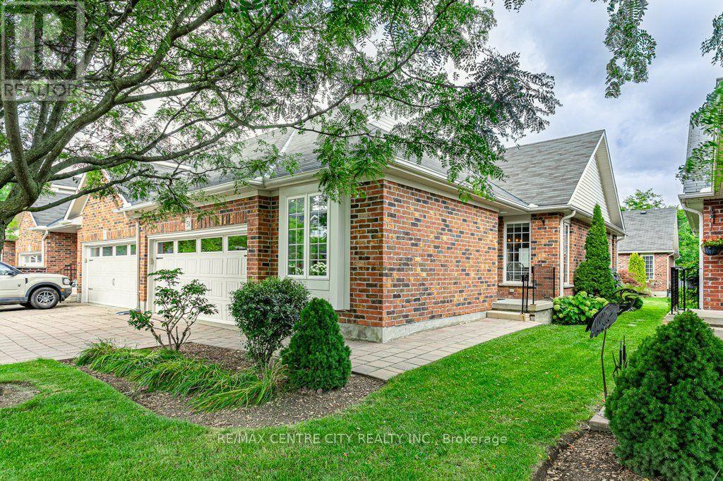 #51 464 COMMISSIONERS ROAD W - 3