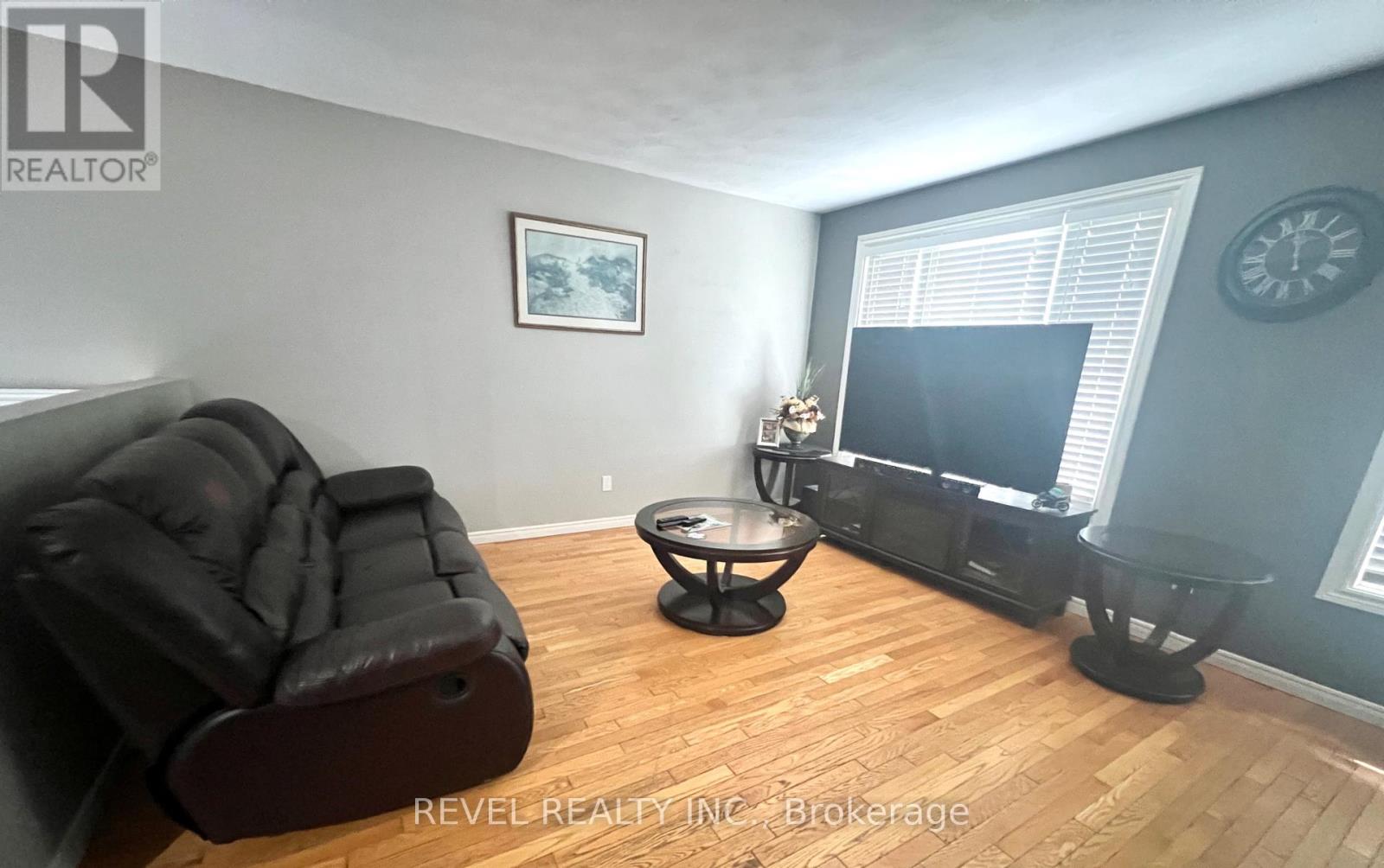 434 LONERGAN BOULEVARD - 10