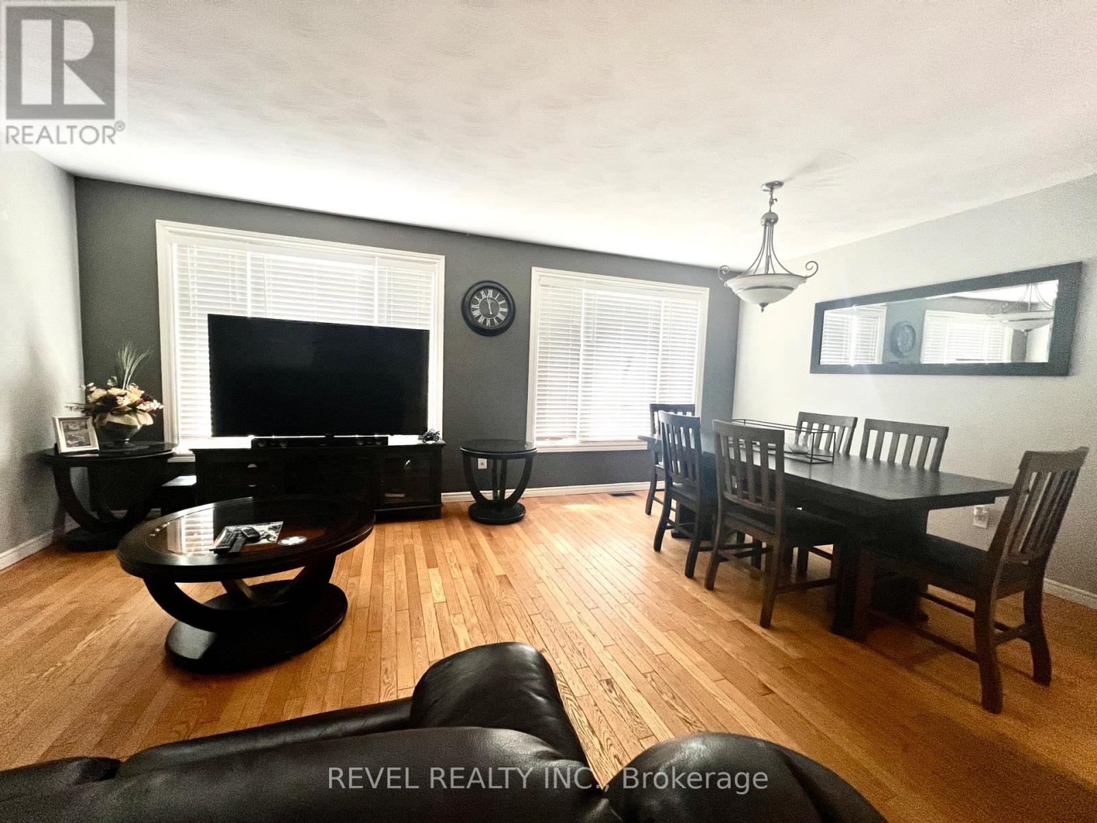 434 LONERGAN BOULEVARD - 5