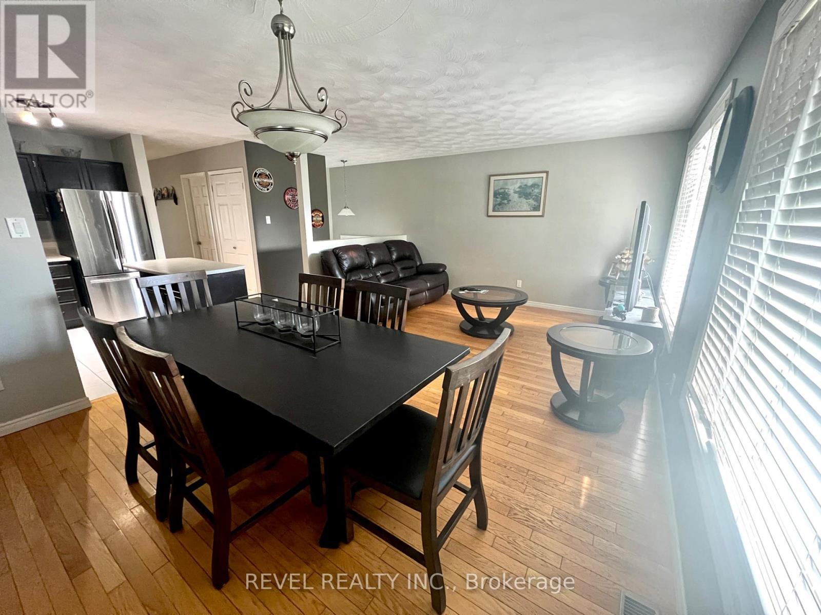 434 LONERGAN BOULEVARD - Image 8