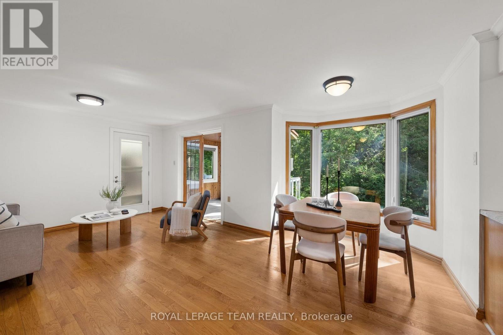 240 HOYLAKE CRESCENT - Image 10