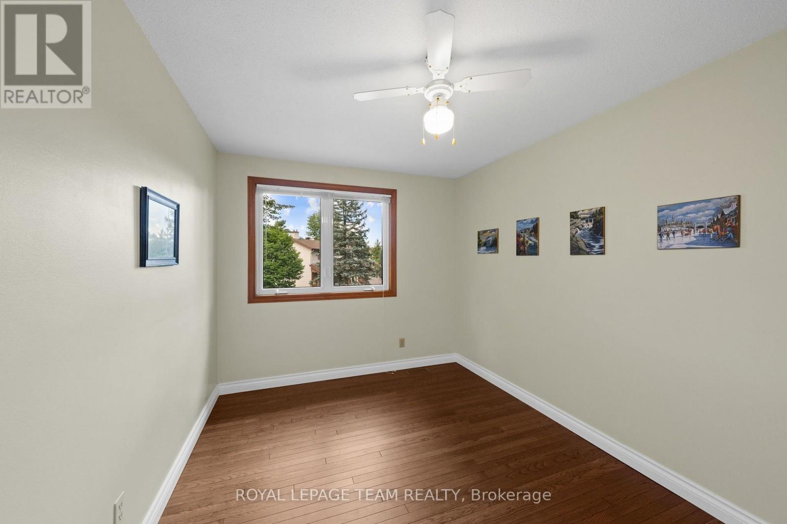 240 HOYLAKE CRESCENT - Image 26