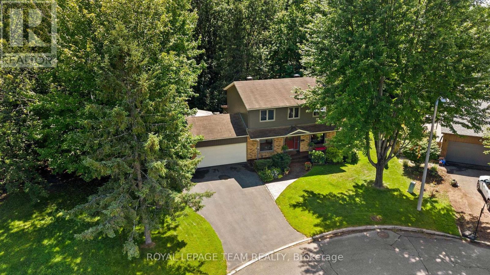 240 HOYLAKE CRESCENT - 41