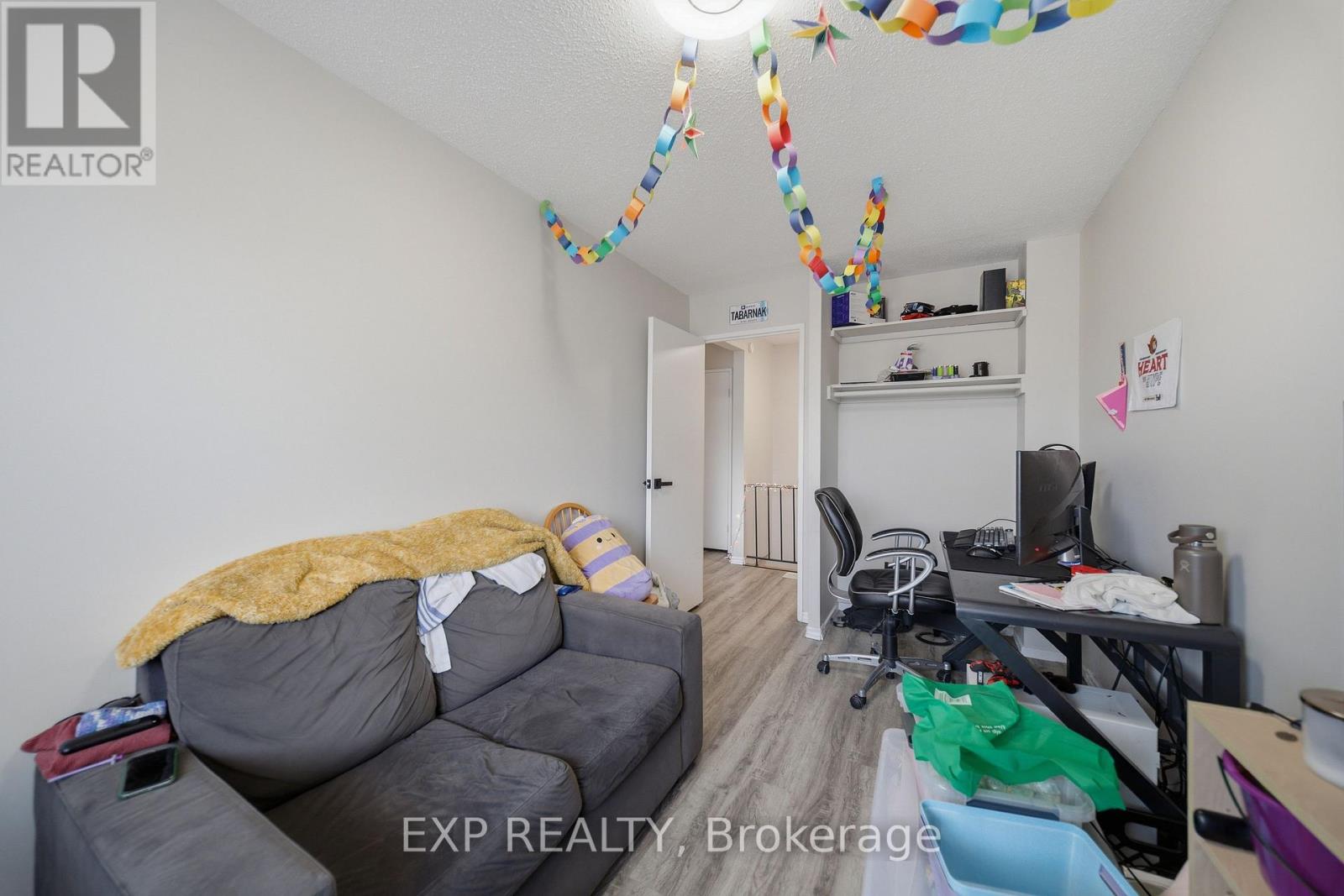 #11 1675 HEATHERINGTON ROAD - 15