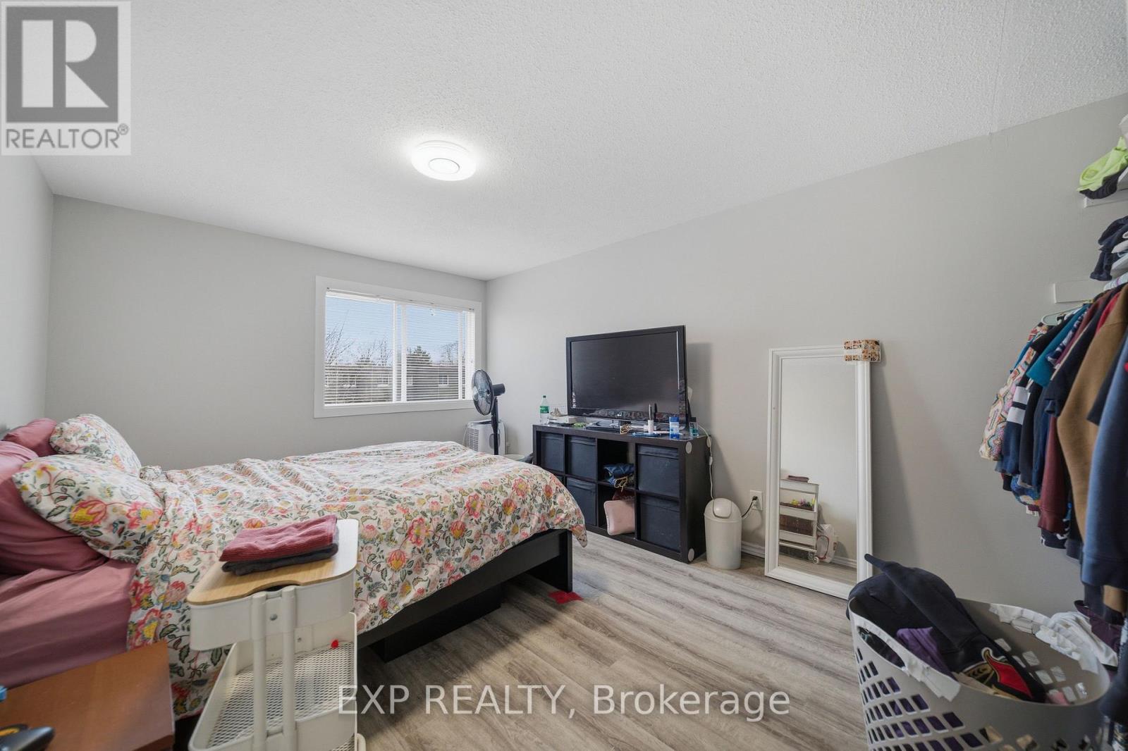 #11 1675 HEATHERINGTON ROAD - 17