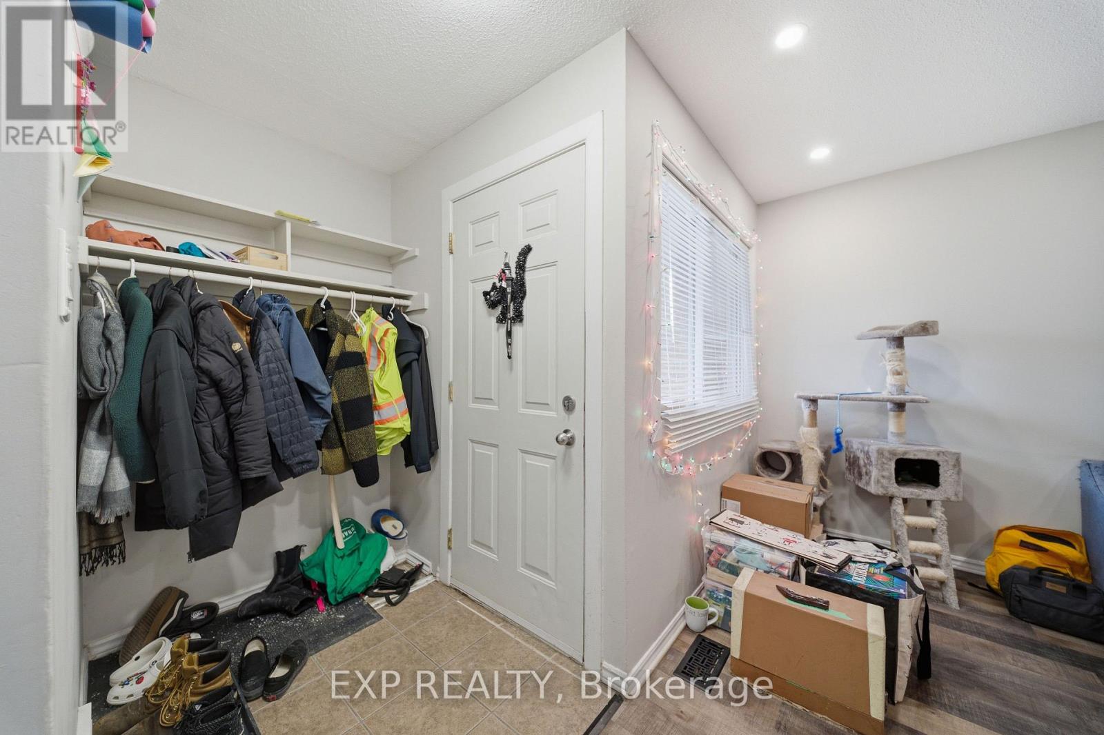 #11 1675 HEATHERINGTON ROAD - 19