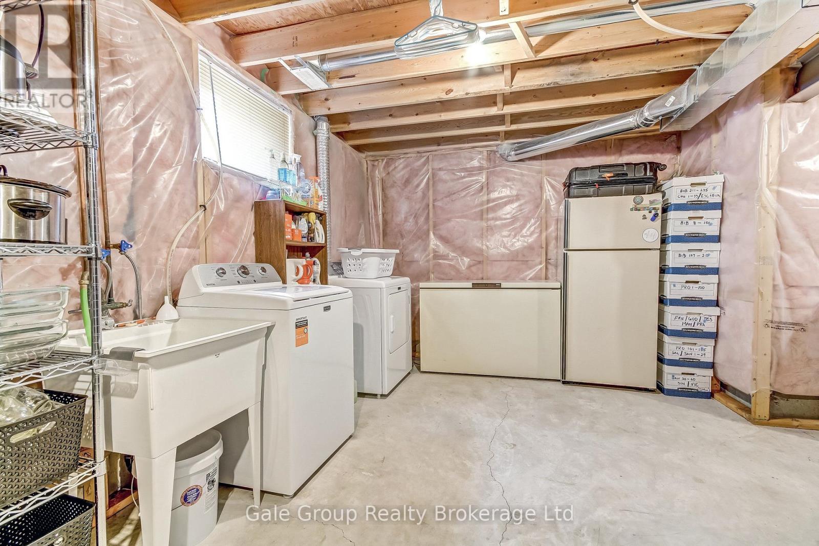 402 FAIRWAY ROAD - 17