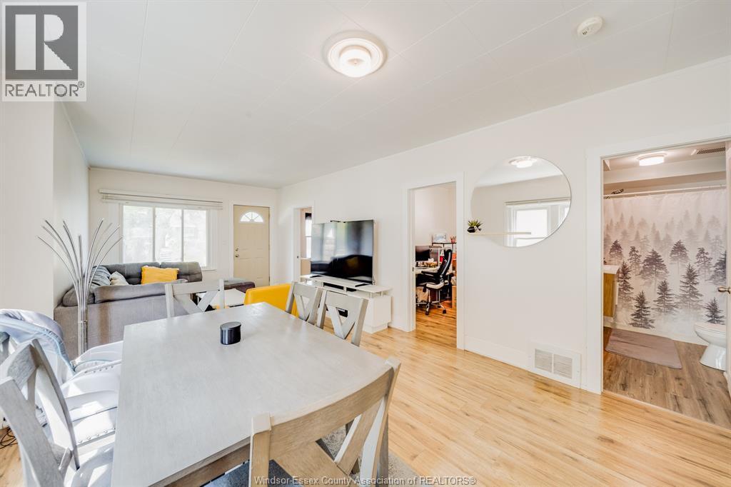1560 LILLIAN AVENUE - 12