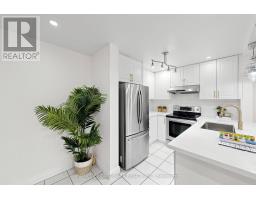 B29 - 108 Finch Avenue W, Toronto, ON M2N6W6 Photo 12