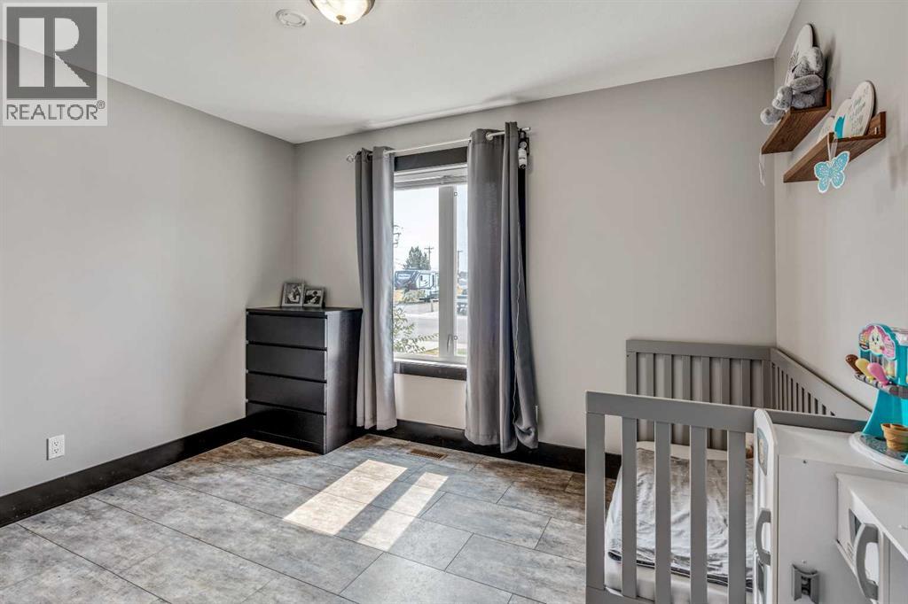 757 27 Street - Image 17