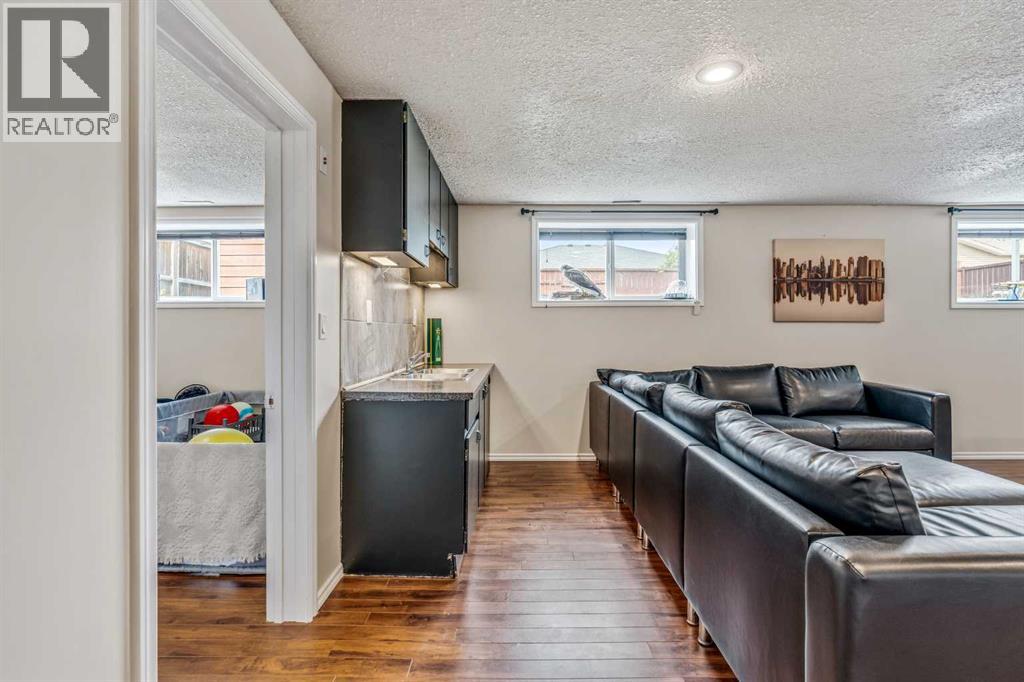 757 27 Street - 30