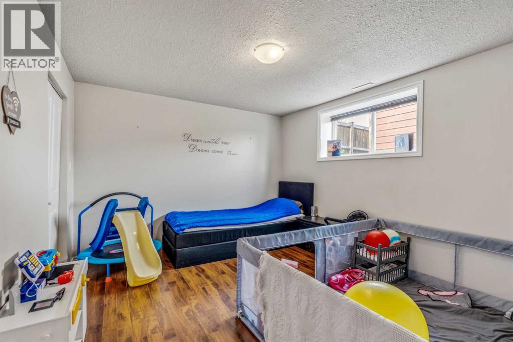 757 27 Street - Image 31